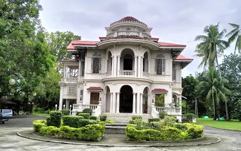 Molo Mansion image