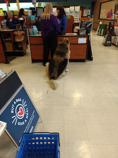 Pet Supply Store «PetSmart», reviews and photos, 1125 Hover St, Longmont, CO 80501, USA