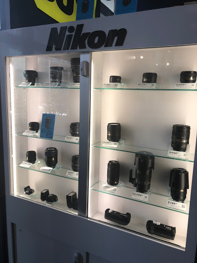 Electronics Store «Best Buy», reviews and photos, 875 N Michigan Ave, Chicago, IL 60611, USA