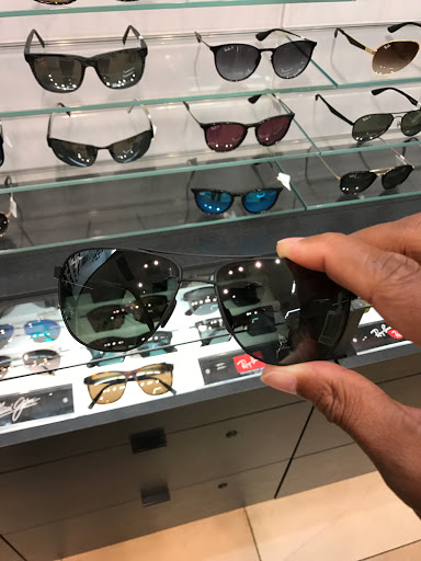 Sunglass Hut