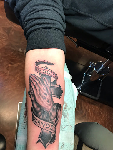 Tattoo Shop «Area 54 Tattoos», reviews and photos, 101 Crossings E # 6, Peachtree City, GA 30269, USA