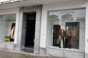 Massimo Dutti image