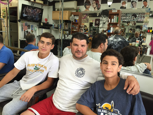 Barber Shop «Marks Unisex Barbershop», reviews and photos, 110 Old Country Rd, Mineola, NY 11501, USA