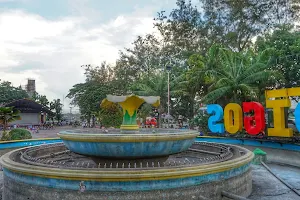 Rizal Park image