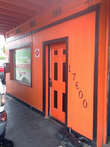 Auto Repair Shop «Tiger Auto Repair», reviews and photos, 17600 Gulf Blvd, Redington Shores, FL 33708, USA