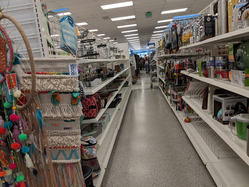 Clothing Store «Ross Dress for Less», reviews and photos, 2505 NW Federal Hwy, Stuart, FL 34994, USA