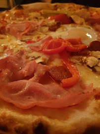 Pizza du Pizzeria Monte Cassino à Fontenay-aux-Roses - n°2