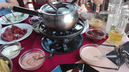 Restaurants to eat fondue in Santa Cruz