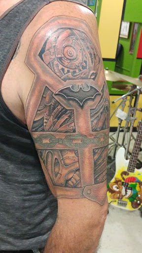 Tattoo Shop «Deep N Ink Tattoos», reviews and photos, 111 W Boscawen St, Winchester, VA 22601, USA