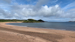 Foto van Firemore Beach met hoog niveau van netheid