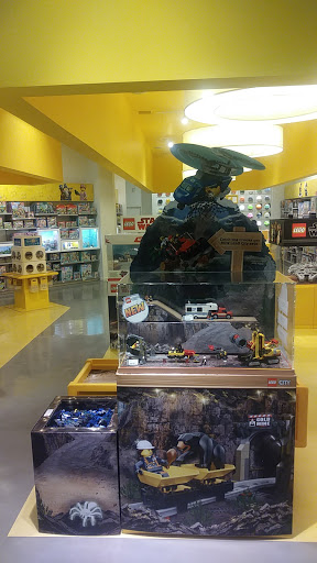 Toy Store «The LEGO Store», reviews and photos, 26300 Cedar Rd, Beachwood, OH 44122, USA