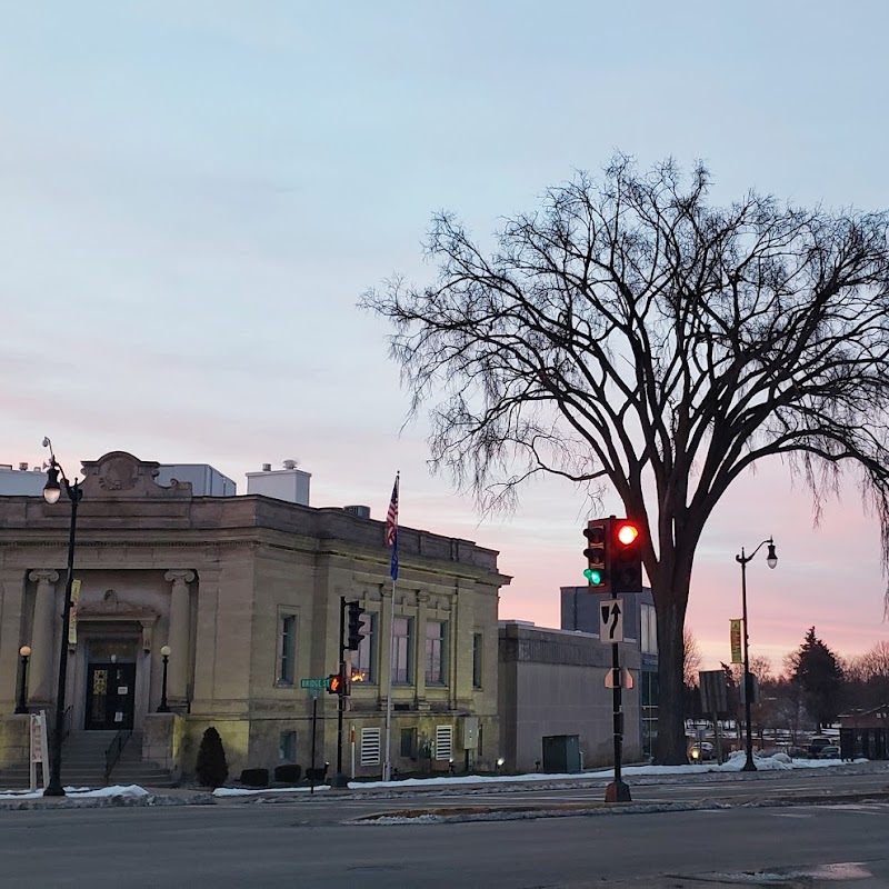 Stephenson Public Library (MRT)