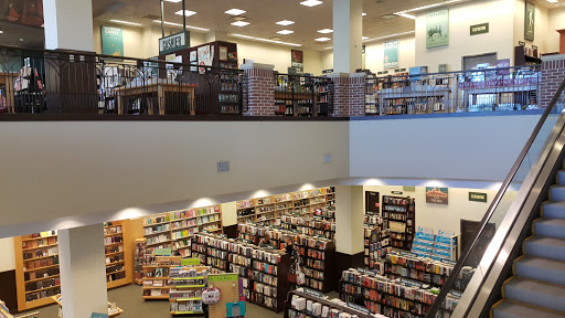 Book Store «Barnes & Noble Booksellers», reviews and photos, 5604 Bay St, Emeryville, CA 94608, USA