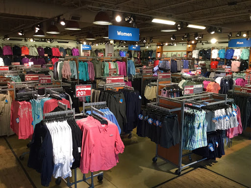 Sportswear Store «Columbia Sportswear Outlet Store at Edinburgh Premium Outlets», reviews and photos, 11715 NE Executive Dr #100, Edinburgh, IN 46124, USA