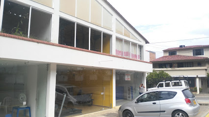 Centro de Entrenamiento Carol Ayala - Cl. 2 Sur #13-08, San Gil, Santander, Colombia