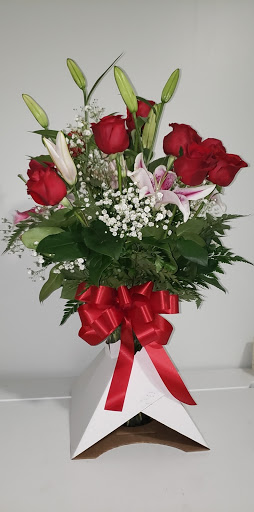 Florist «Streamwood Florist», reviews and photos, 1066 E Schaumburg Rd, Streamwood, IL 60107, USA