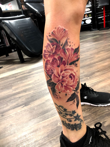 Tattoo Shop «The Bowery Tattoo Co», reviews and photos, 102 George St, Fredericksburg, VA 22401, USA