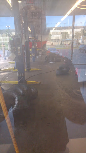 Auto Parts Store «Pep Boys Auto Parts & Service», reviews and photos, 2220 W International Speedway Blvd, Daytona Beach, FL 32114, USA