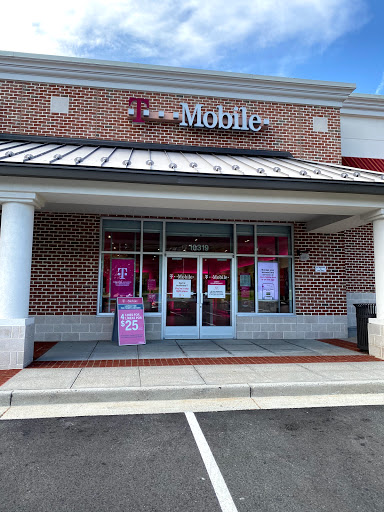 Cell Phone Store «T-Mobile», reviews and photos, 10319 W Broad St, Glen Allen, VA 23060, USA