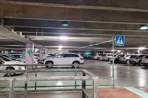 Terminal 3 parking image