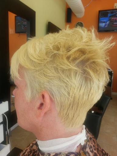 Beauty Salon «Bionic Hair Salon», reviews and photos, 5501 N Broadway St, Chicago, IL 60640, USA