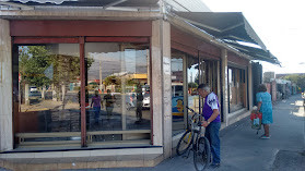 Panaderia Y Pasteleria Alvear