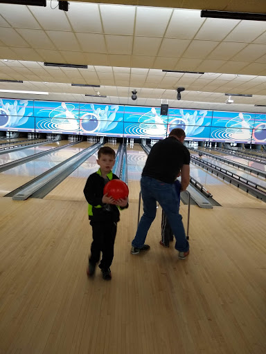 Bowling Alley «Blue Valley Lanes Inc», reviews and photos, 495 E Moorestown Rd, Wind Gap, PA 18091, USA