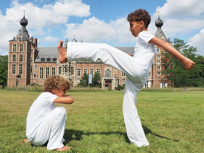 Capoeirau Leuven - Capoeira training volwassenen en kinderen