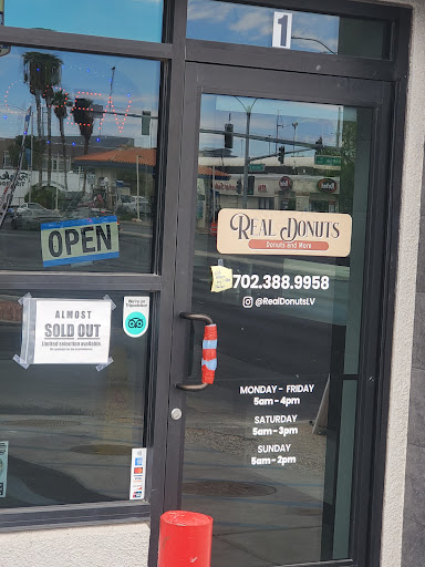 Donut Shop «Real Donuts #1», reviews and photos, 1811 W Charleston Blvd #1, Las Vegas, NV 89102, USA