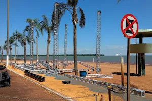 Praia artificial de Santa Terezinha de Itaipu- Secretaria de Industria Comercio e Turismo. image