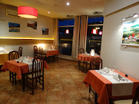 Atmosphère du Restaurant français La Maison du Revermont SARL à Beaufort - n°11