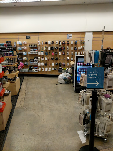 Department Store «Nordstrom Rack White Plains», reviews and photos, 3 City Pl, White Plains, NY 10601, USA