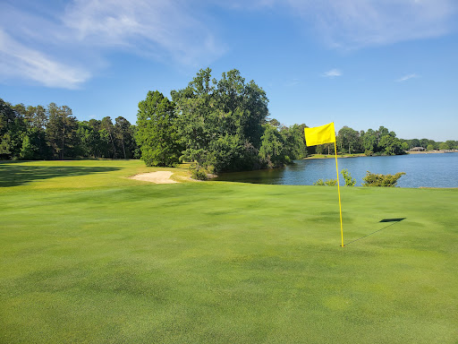 Golf Course «Oak Hollow Golf Course», reviews and photos, 3400 N Centennial St, High Point, NC 27265, USA