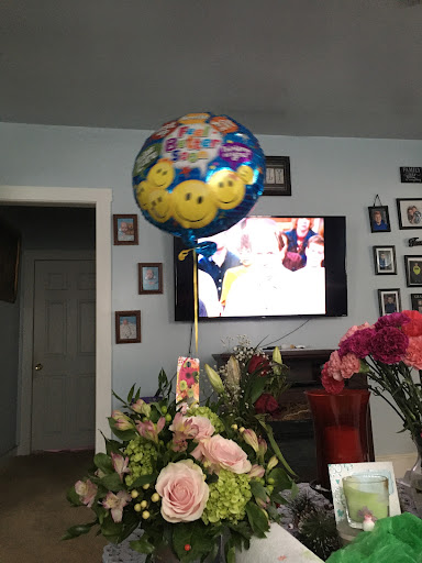 Florist «Garden of Eden Flower Shop, Pennsville», reviews and photos, 199 N Broadway, Pennsville, NJ 08070, USA