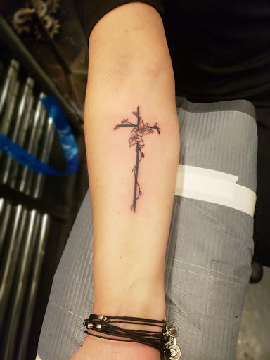 Tattoo Shop «InkStained Tattoo Studio», reviews and photos, 1828 Hylan Blvd, Staten Island, NY 10305, USA