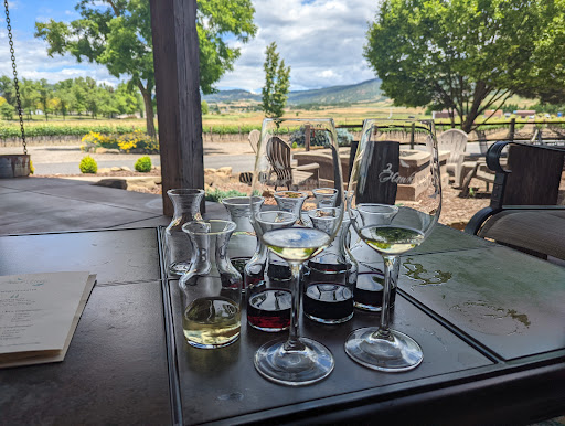 Winery «2 Hawk Vineyard & Winery», reviews and photos, 2335 N Phoenix Rd, Medford, OR 97504, USA