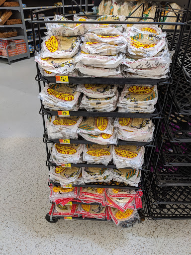 Department Store «Walmart Supercenter», reviews and photos, 150 Smith Rd, St Charles, IL 60174, USA