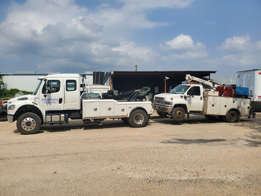 Towing Service «Midway Wrecker Service», reviews and photos, 2630 Junction Hwy, Kerrville, TX 78028, USA