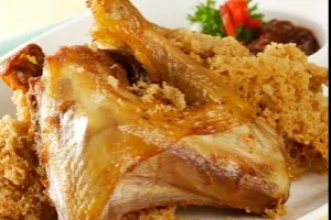 Ayam Penyet Mercon Shakila image