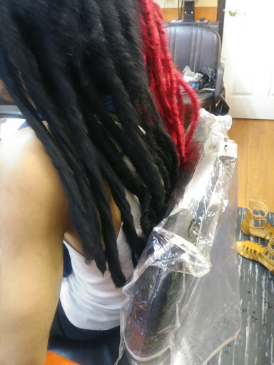 Barber Shop «Catia Family Barbershop Salon», reviews and photos, 4146 Grand Blvd, New Port Richey, FL 34652, USA