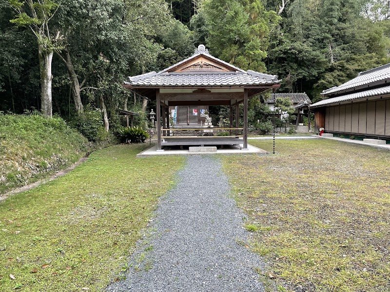 岡神社