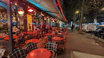 Atmosphère du Restaurant Café Le Quartier Général à Paris - n°7