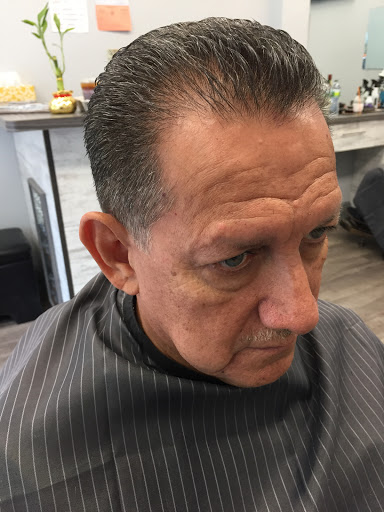 Barber Shop «Hills barber shop», reviews and photos, 7223 Austin St, Forest Hills, NY 11375, USA