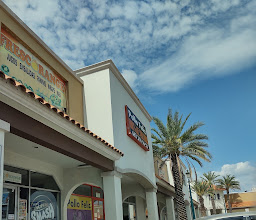Plaza Las Palmas, Blvd. Solidaridad photo