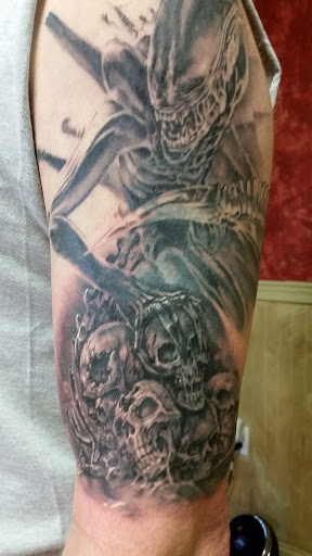 Tattoo Shop «Evolution Tattoo Studio», reviews and photos, 570 Bridgeton Pike #1, Mantua Township, NJ 08051, USA