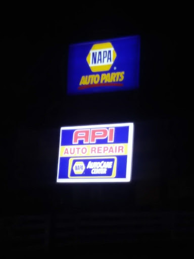 Auto Parts Store «NAPA Auto Parts - Culpeper Auto Parts Inc», reviews and photos, 1240 Harris St, Charlottesville, VA 22903, USA