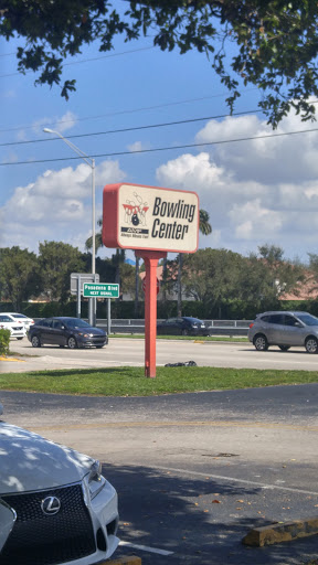 Bowling Alley «AMF Pembroke Pines Lanes», reviews and photos, 1940 N University Dr, Pembroke Pines, FL 33024, USA