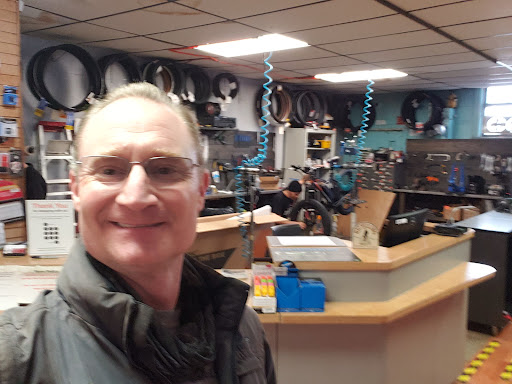 Bicycle Store «Pelham Bicycle Center», reviews and photos, 109 Wolfs Ln, Pelham, NY 10803, USA