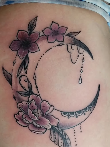 Explore minimalist cat tattoo ideas, creative tattoo ideas in Williston, available at Badlands Tattoo And Piercing