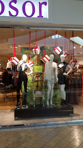 The Shops at Palm Desert image